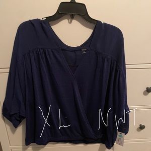 CL 3/4 sleeve top. Navy blue.